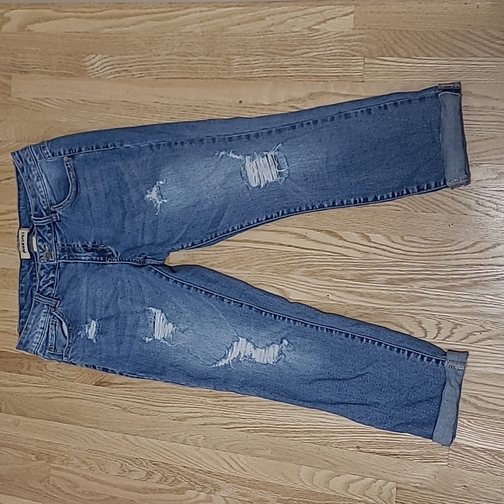 Distressed crop jeans